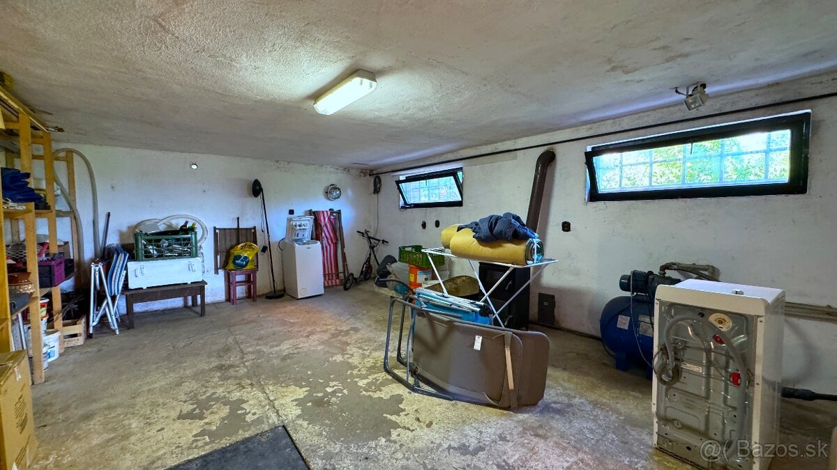 Na predaj viničný dom s pozemkom a krásnym výhľadom na mesto - 12