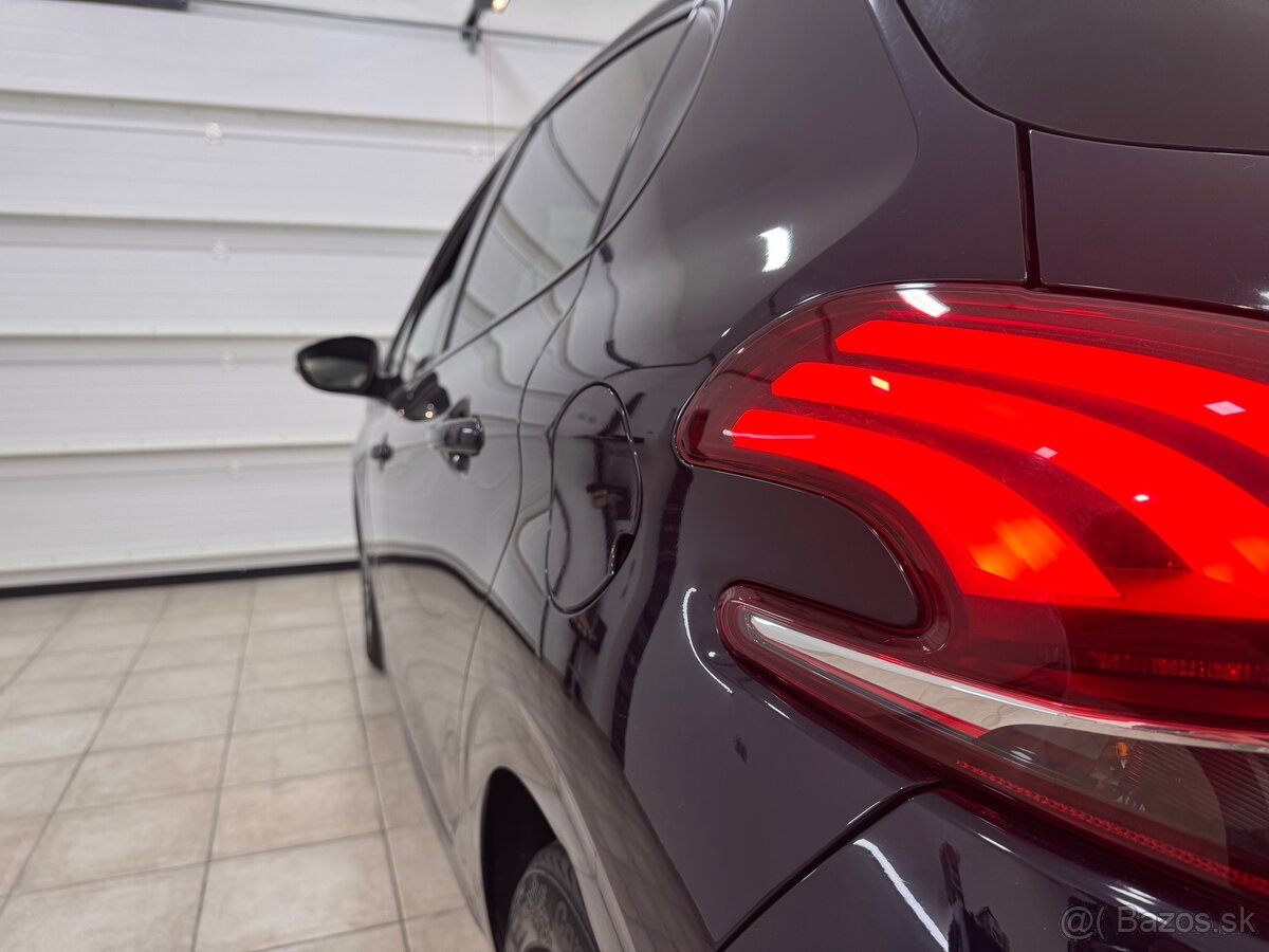 Peugeot 208 1.2 PureTech Style 2017 121 000km SK✅ - 12