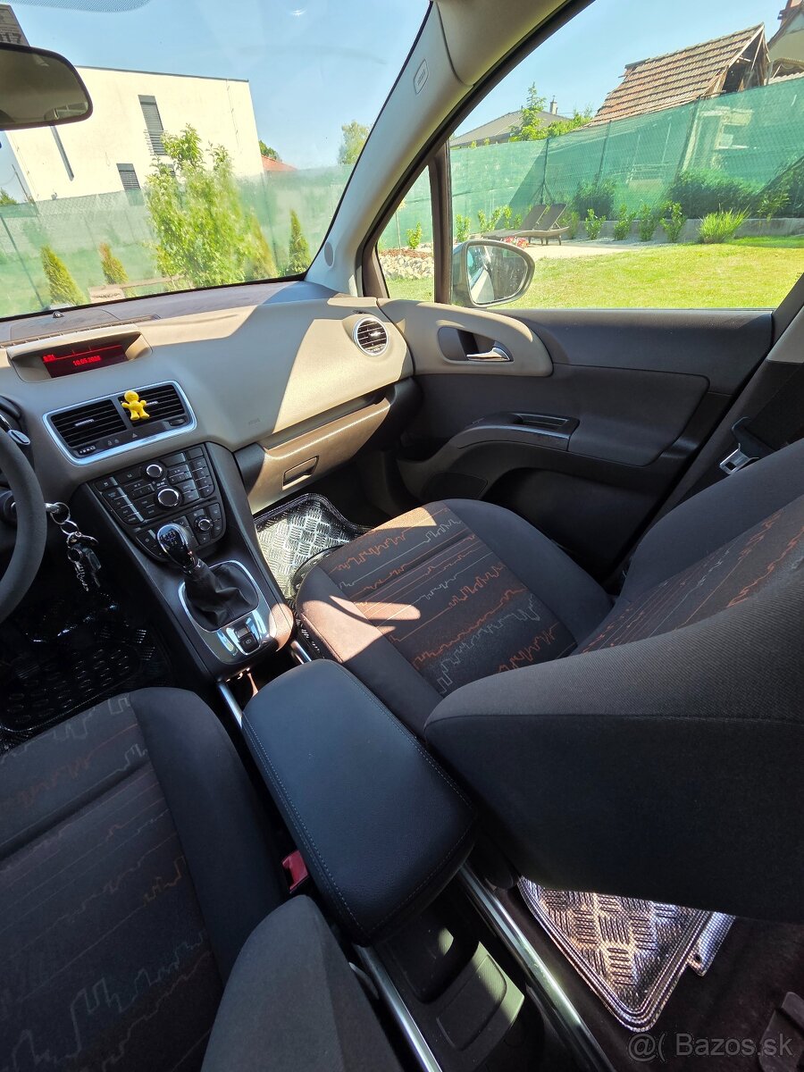 Opel Meriva B - 12