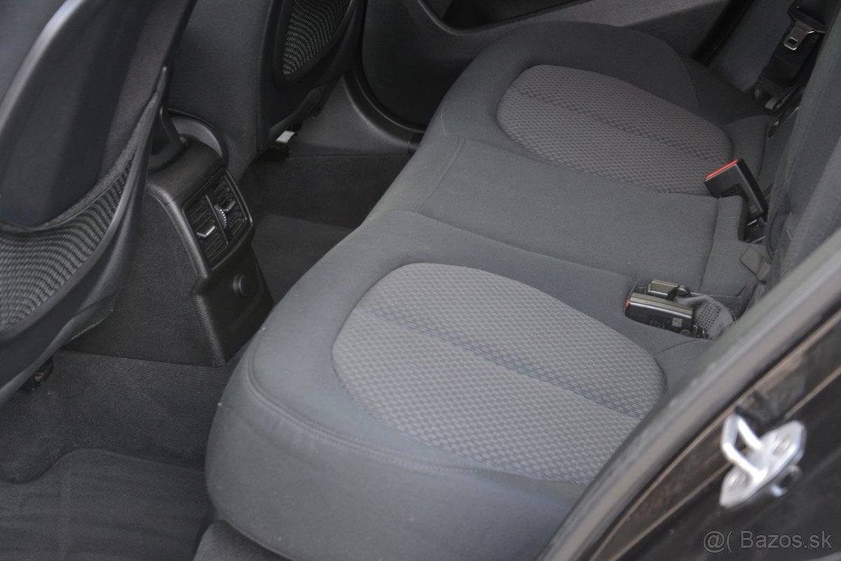 BMW X1 2018 1.50 D 316sD - 12