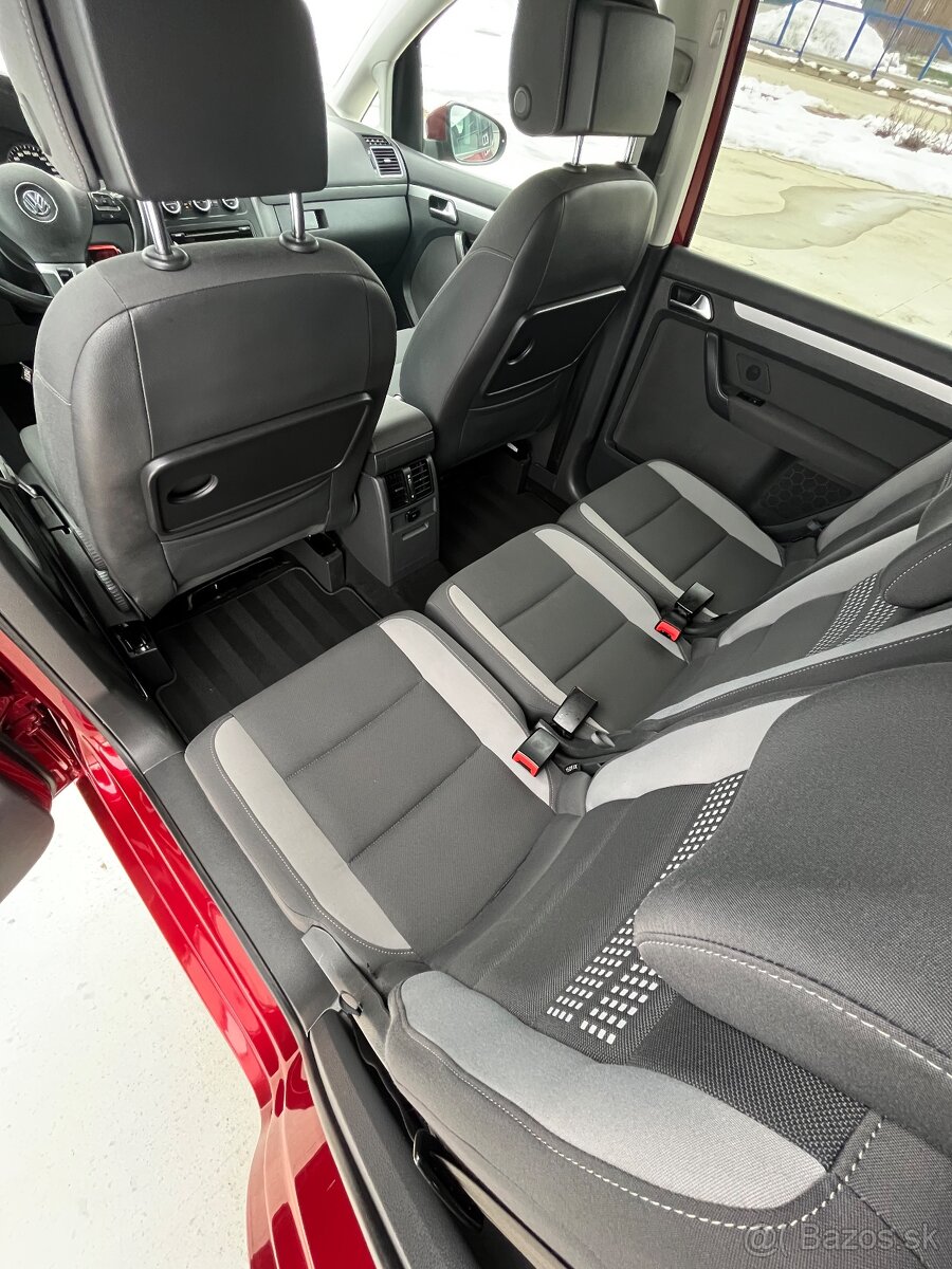 VW Touran 2.0TDI 7miest,Ťažné,Servis VW - 12
