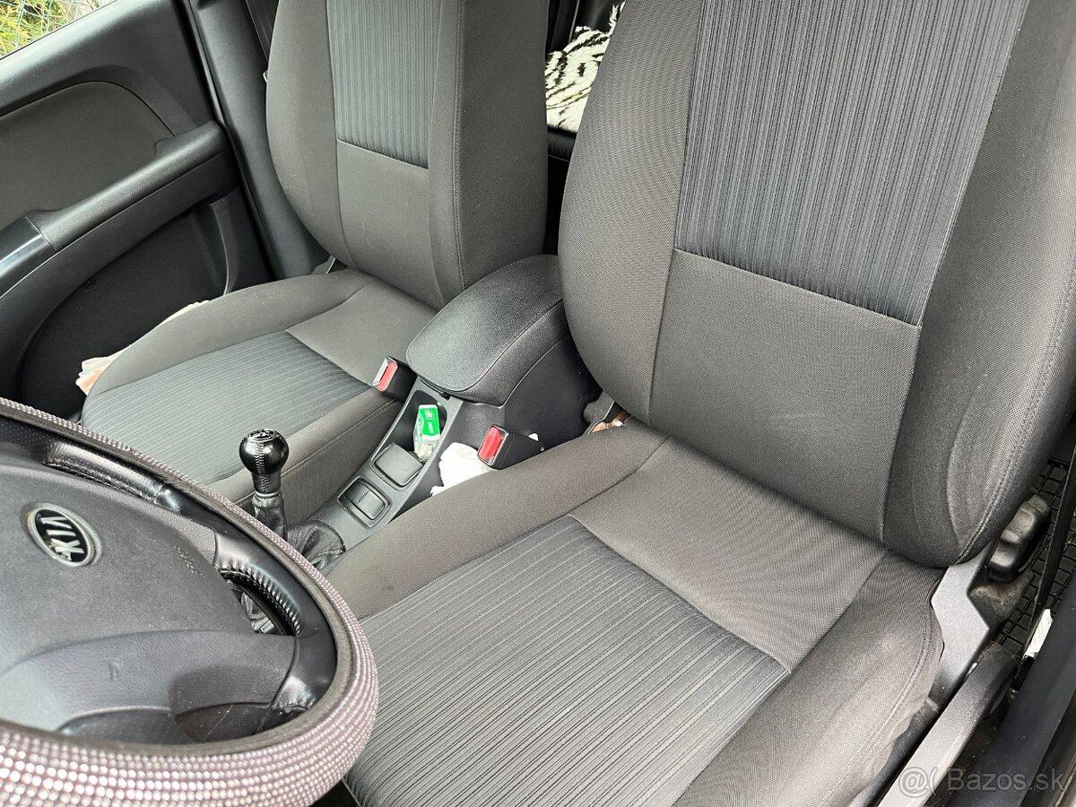 KIA Sportage 2.0 CVVT - 12