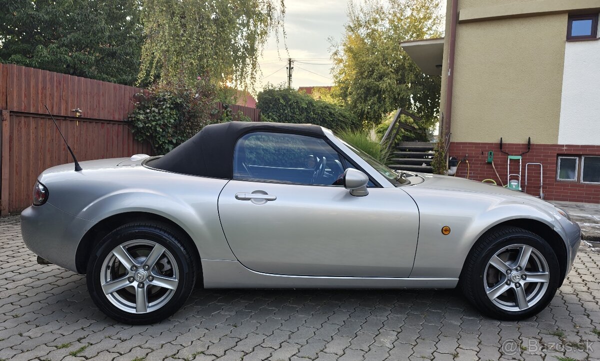 • MAZDA MX-5 1.8i, 93 kW, 5-st. manuál, r.v. 2007 • - 12