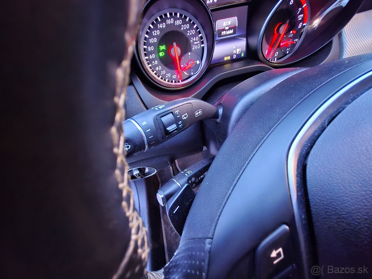 Mercedes-Benz GLA-Klasse GLA 250 4matic - 12