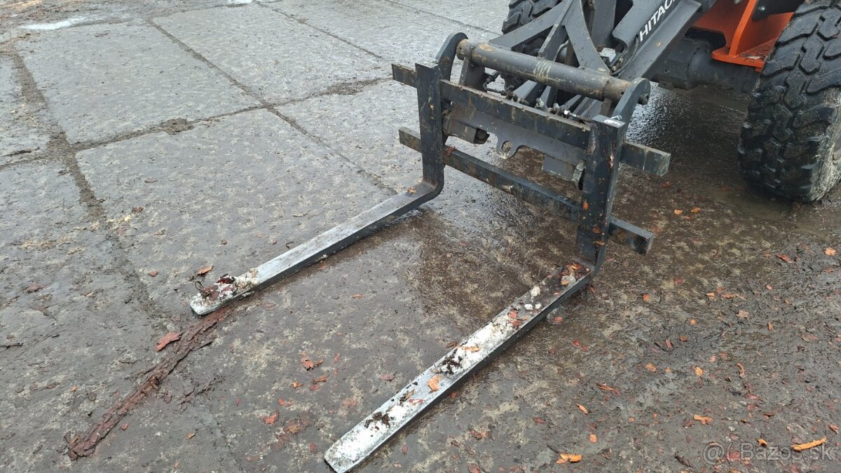 HITACHI ZW95-6C 4X4 - 12