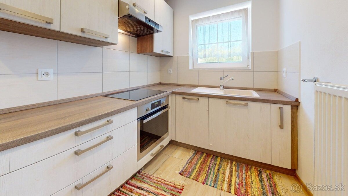 ZREKONŠTRUOVANÝ 7-IZB. RD – ŠTIAVNIK, okr. BYTČA - 12