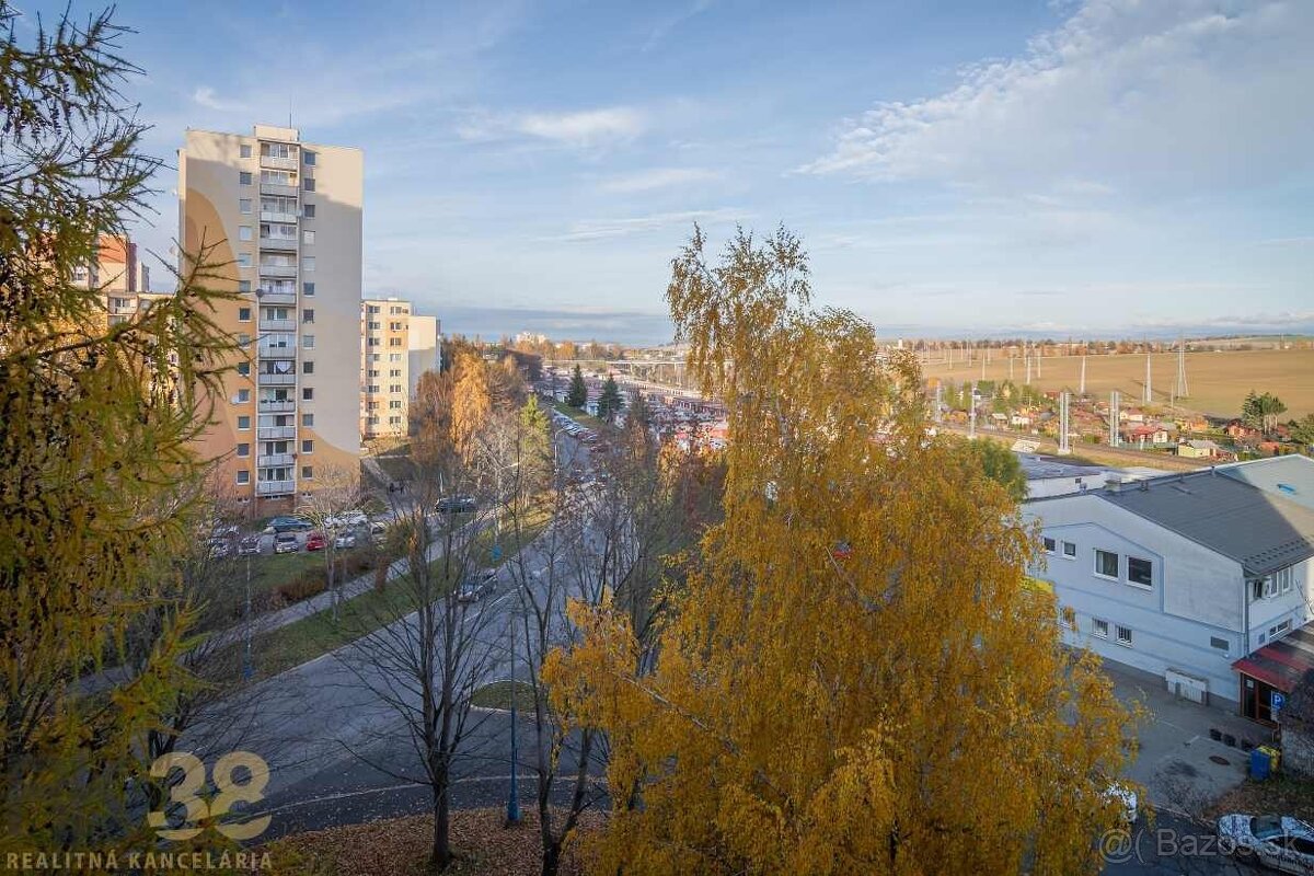 Zrekonštruovaný 3-izbový byt neďaleko širšieho centra Poprad - 12