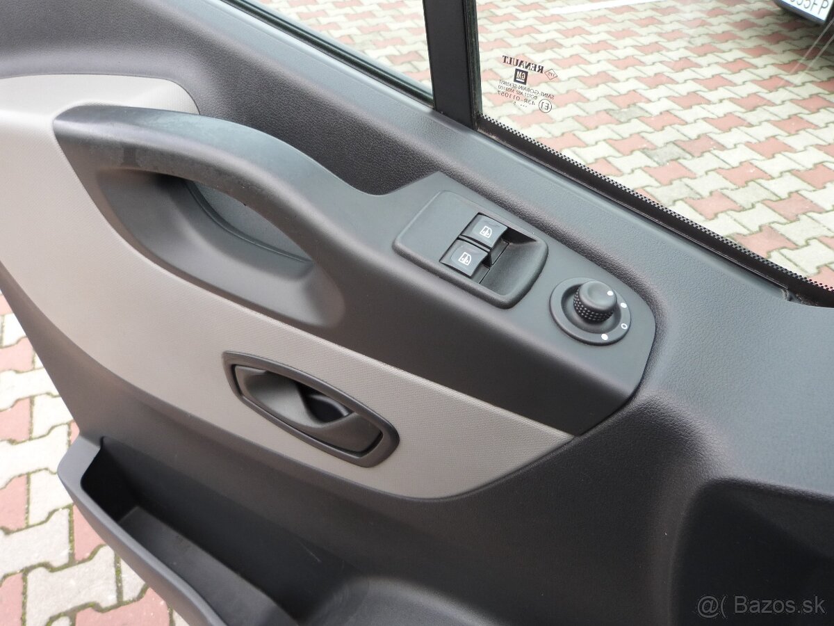 Renault Trafic Minibus BUS L1, 1,6TDCi 88kW M6, miest na sed - 12