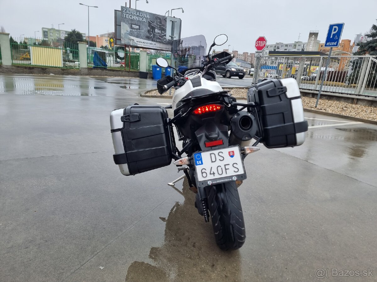 Triumph Tiger 1050 - 12