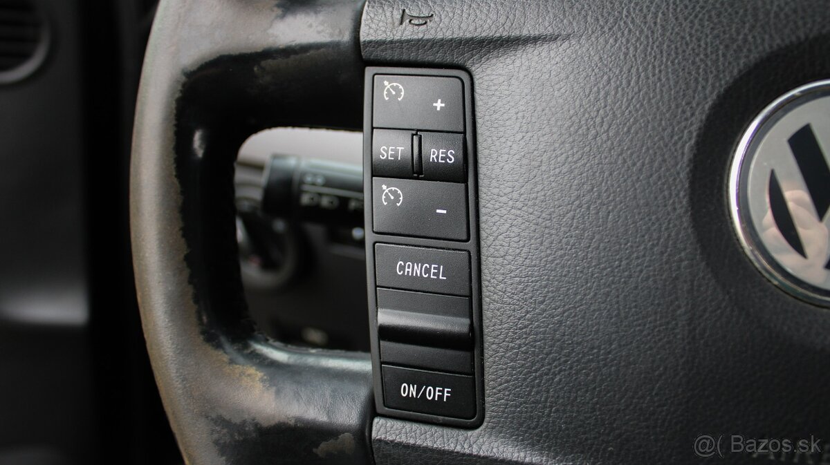 Volkswagen Touareg 3.0 V6 TDI DPF tiptronic 176kW - 12