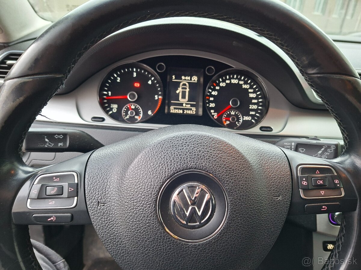 Volkwagen Passat B7 Variant - 12
