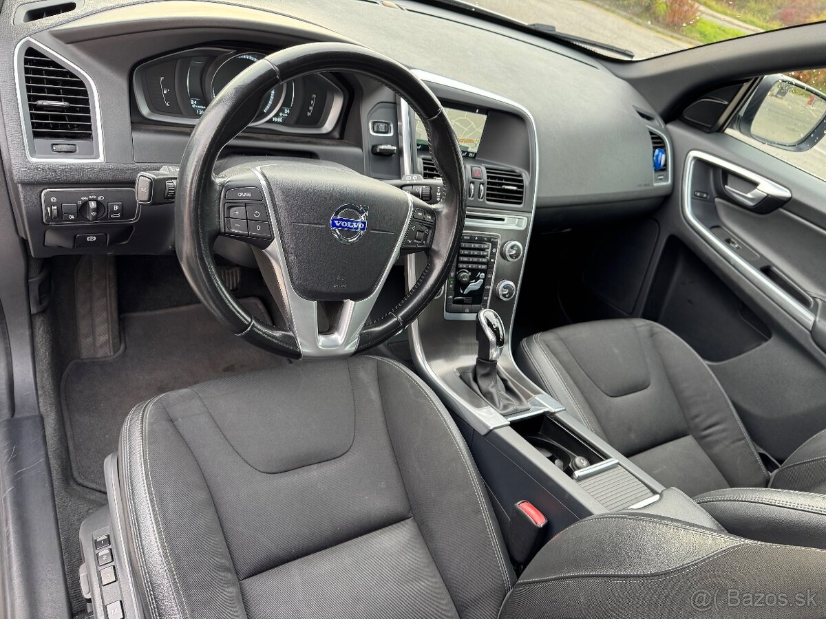 Volvo XC 60 rok výroby 2015 - 12