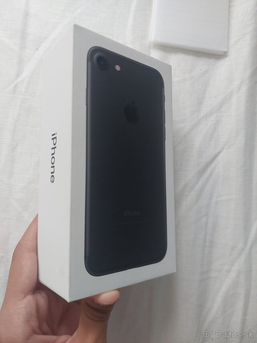 Apple iPhone 7 128 GB Black - 12