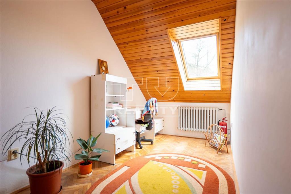 3 PODLAŽNY RODINNÝ DOM, LIETAVSKÁ SVINNÁ, VÝMERA 479m2 - 12