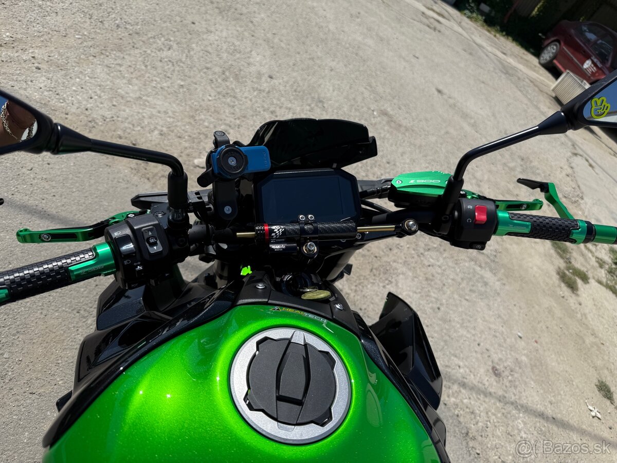 Kawasaki Z900 - 12