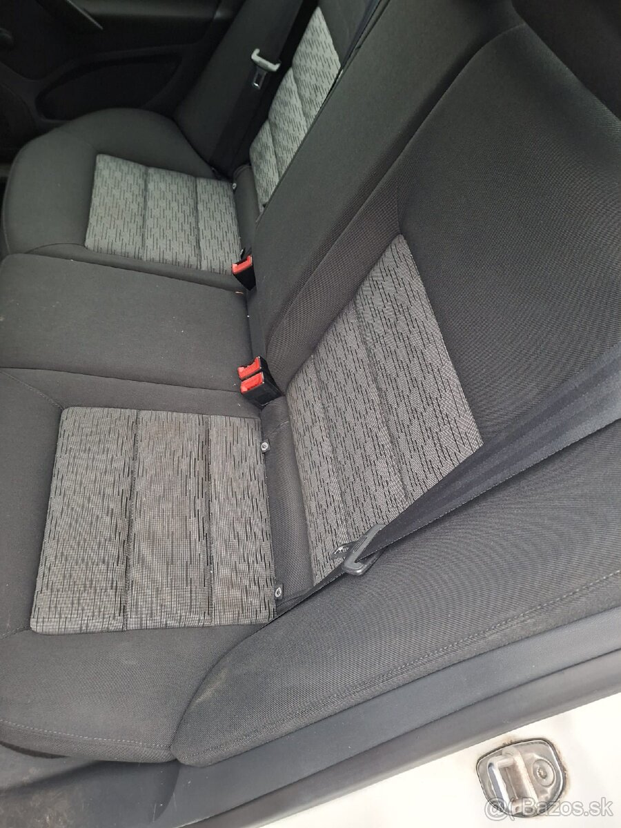 ŠKODA OCTAVIA 1.6TDI - 12