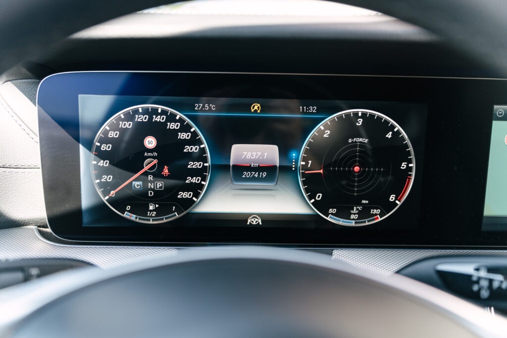 Mercedes-Benz E trieda Kombi 220 d 4MATIC A/T - 12