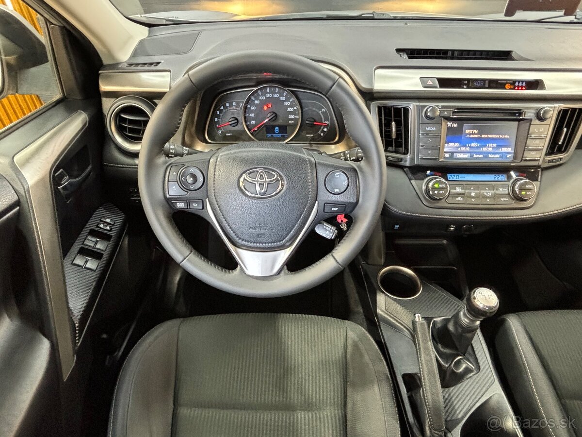 Toyota RAV4 2.0 l D-4D Active - 12