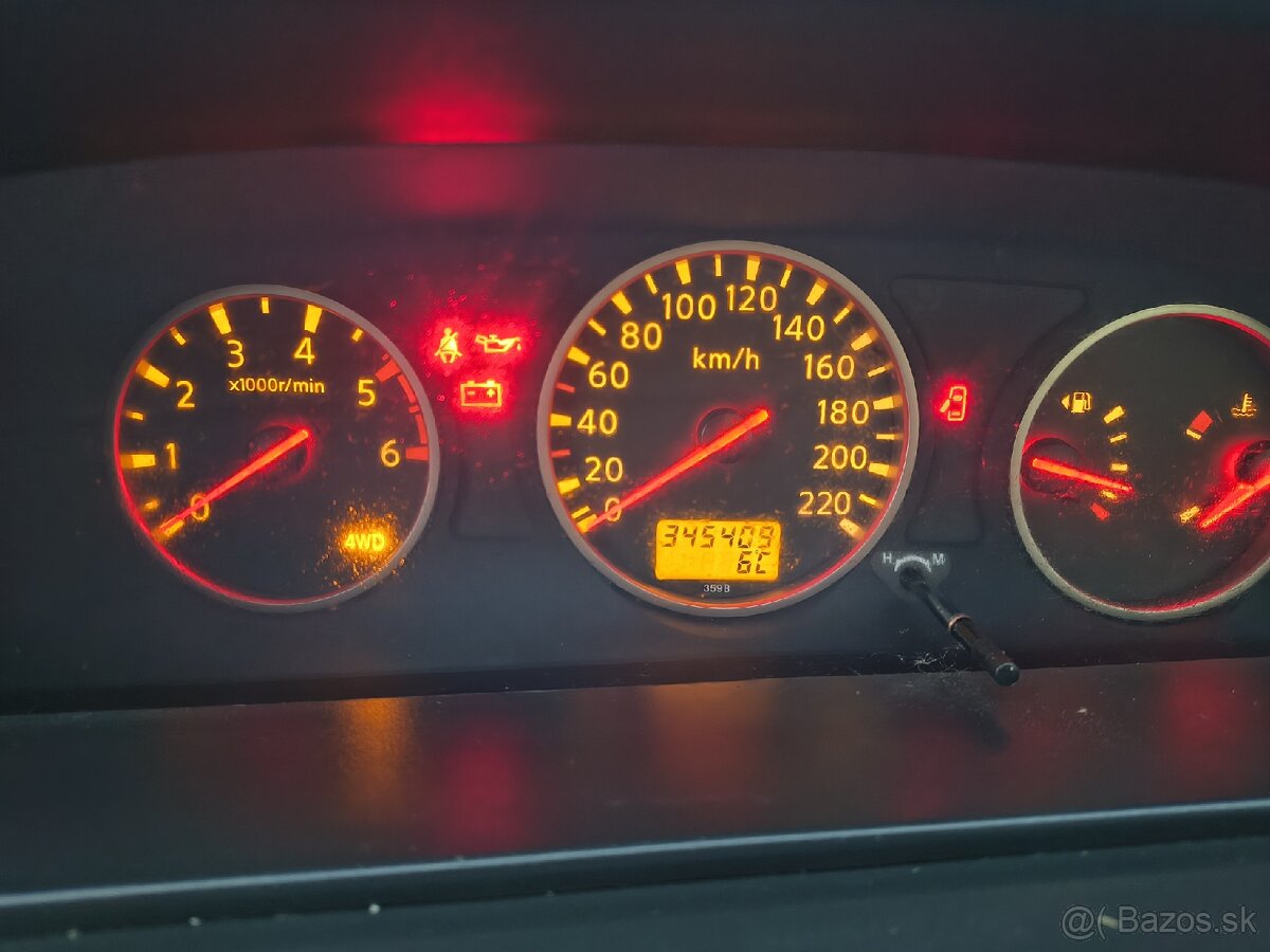 Nissan X-trail 2.2 DCi - 12