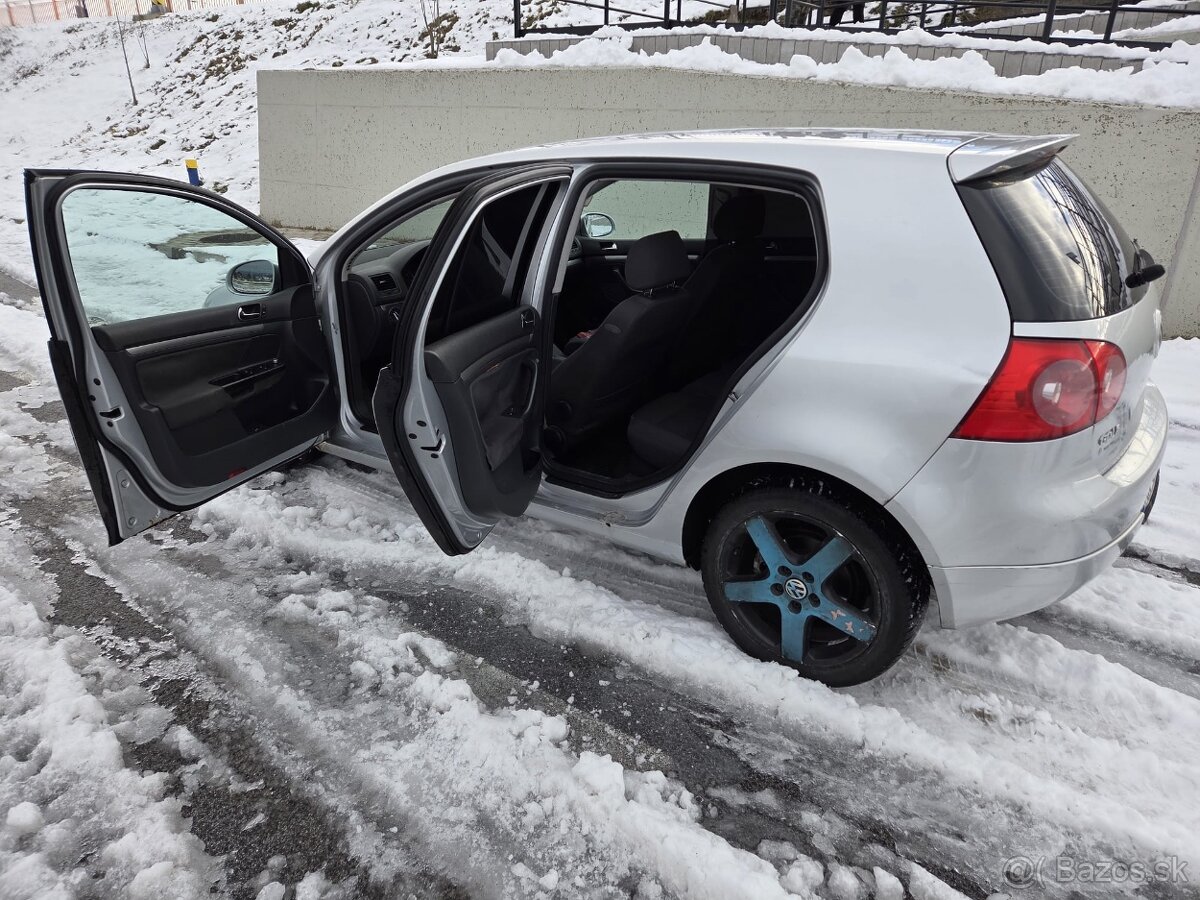 Volkswagen Golf 5 2.0 TDi 103 kW - 12