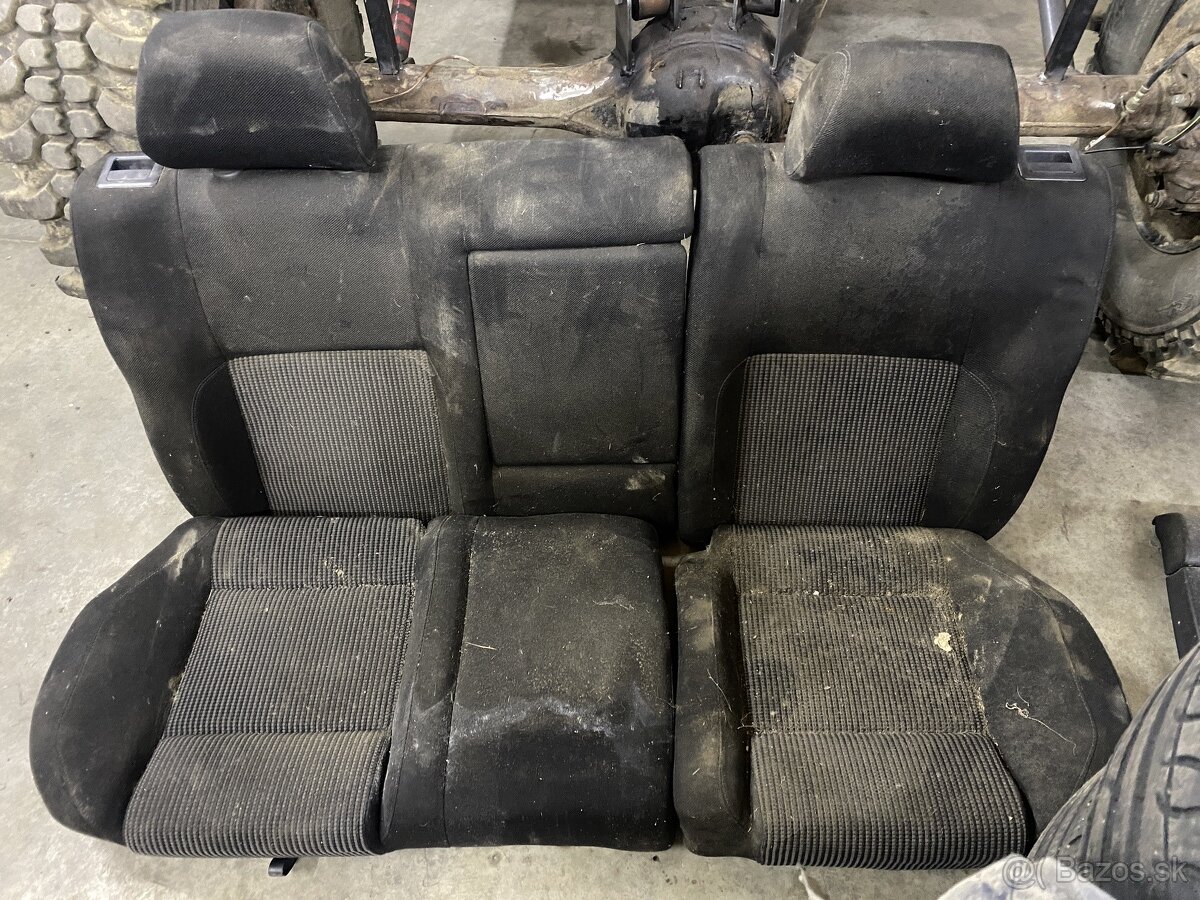 Rozpredam VW Golf 4 1.9 TDI 96KW - 12