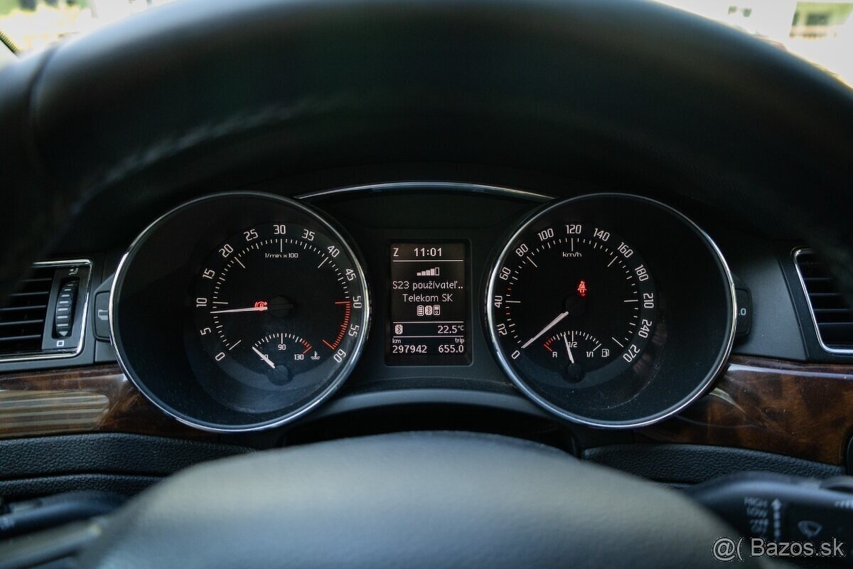 Škoda Superb Combi 2.0 TDI CR Elegance - 12