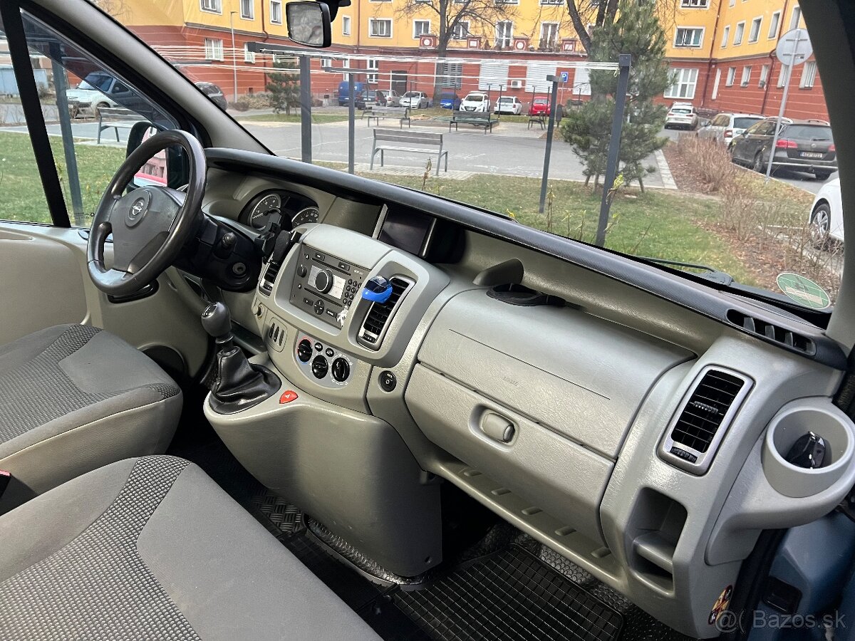 Opel Vivaro 2.5 cdti long - 12