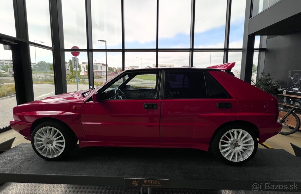 Lancia Delta HF Turbo Integrale 8V - 12
