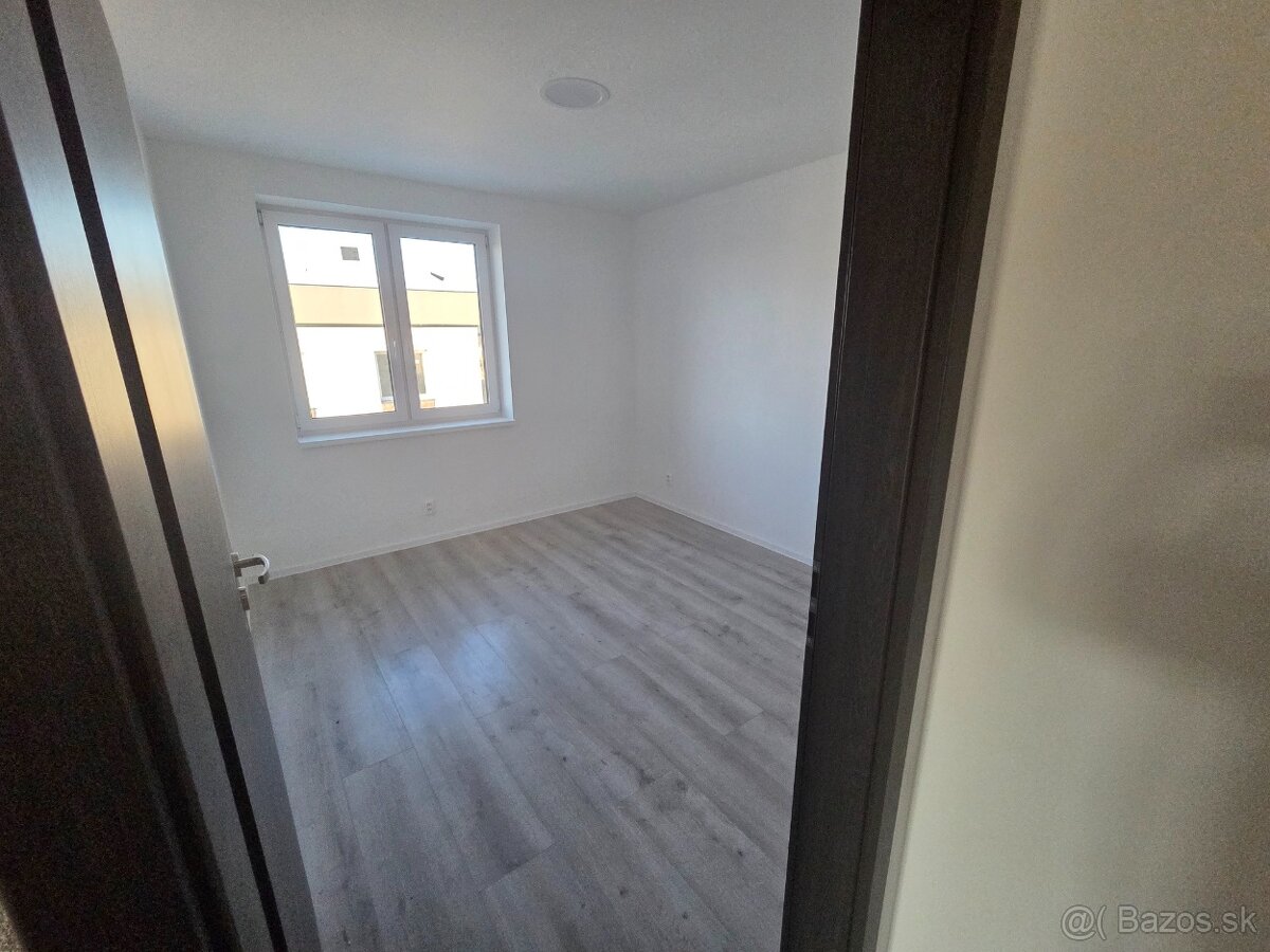 Novostavba rodinného domu V. Lapáš 1206 - 12