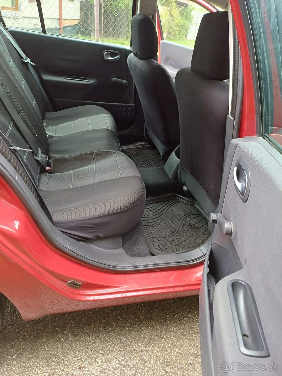 Renault Megáne sedan 1,4 - Nová STK EK - rok výroby 2007 - 12