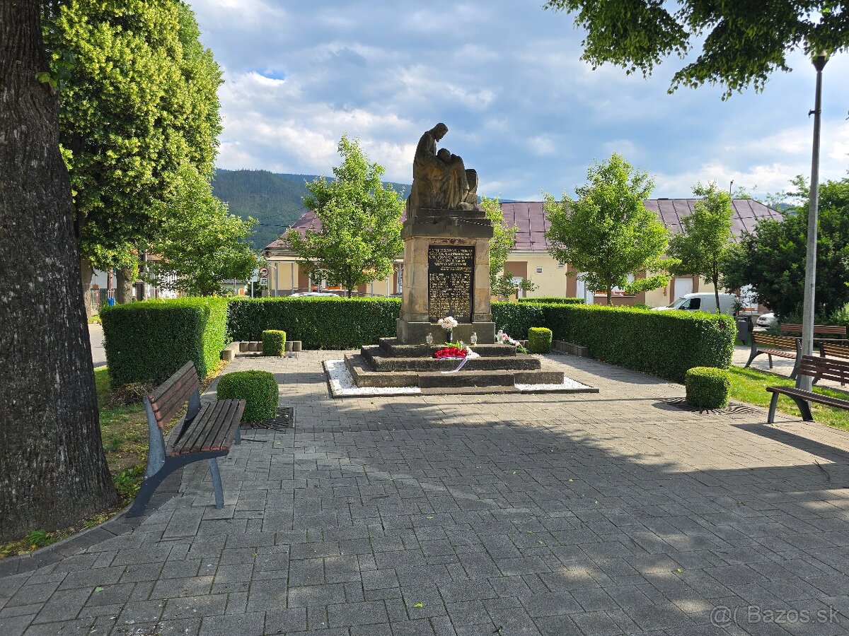 Momentálne najlepší stavebný pozemok končiaci regul potokom - 12