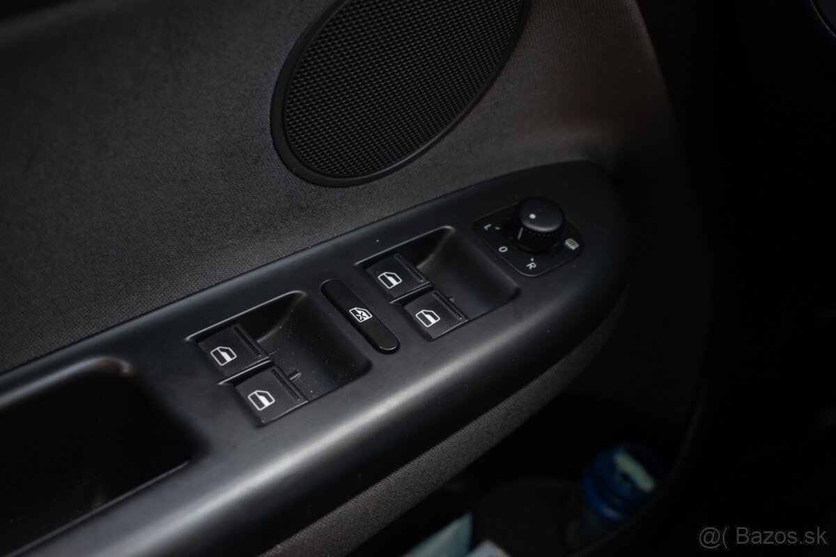 Volkswagen Golf Plus 1.6 TDI Comfortline - 12