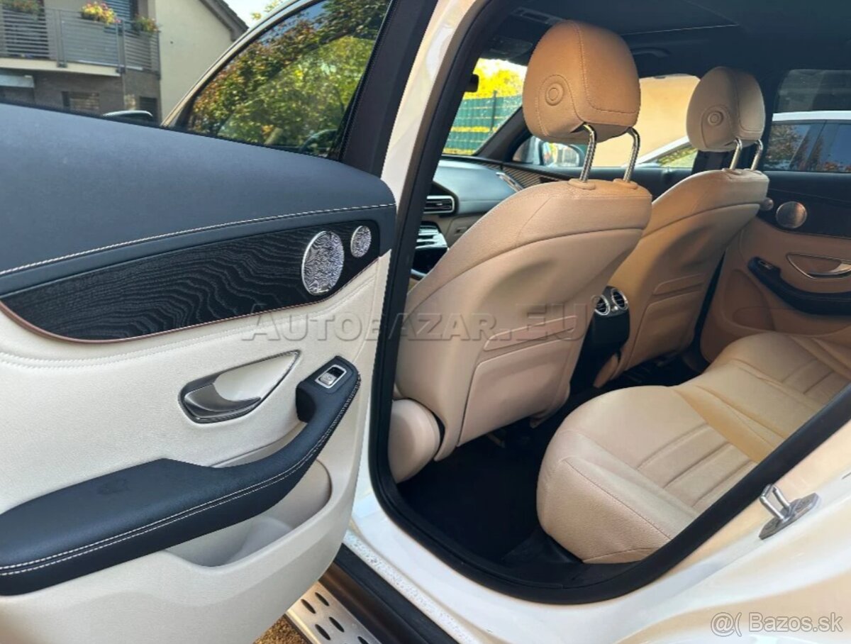 Mercedes-Benz EQC 400 4MATIC 300kW AMG Line - ODPOCET DPH- - 12