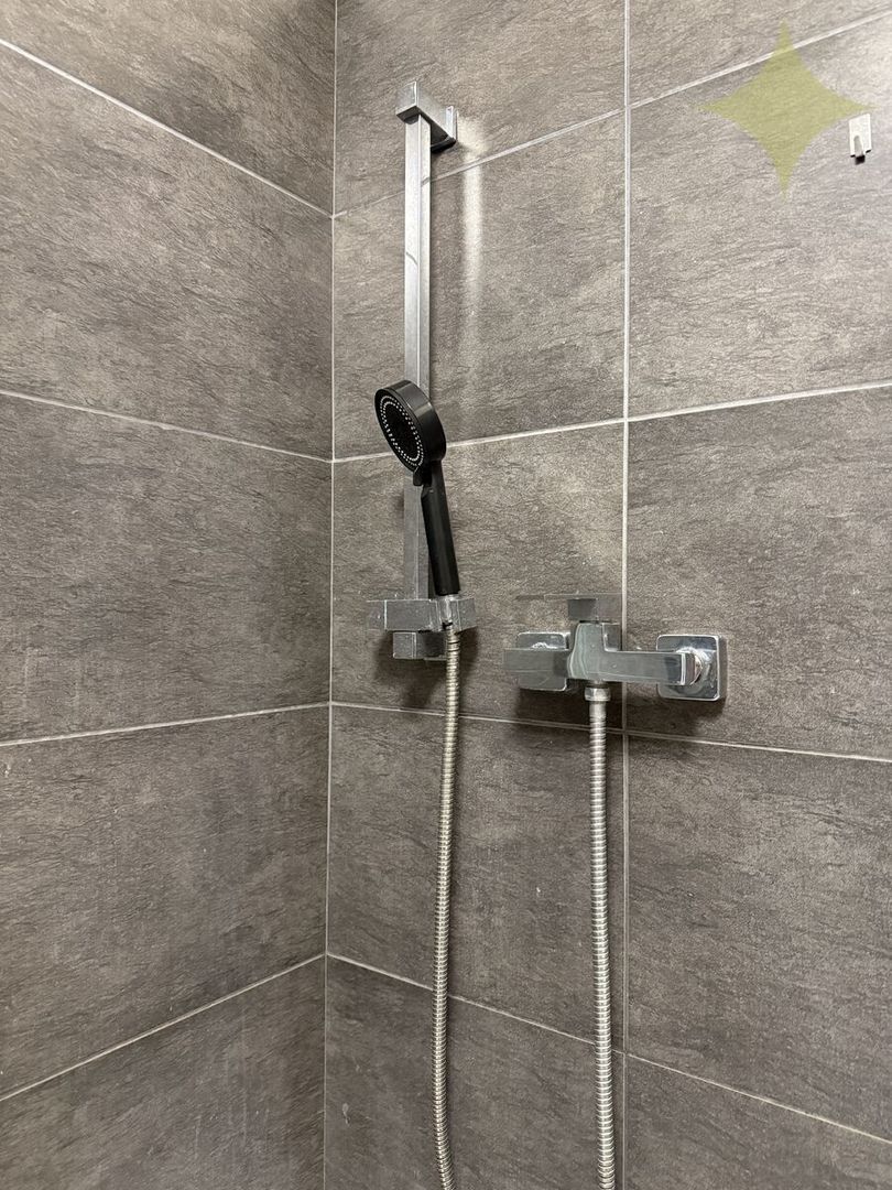 1-izbový zariadený, klimatizovaný byt – Banská Bystrica (ul. - 12