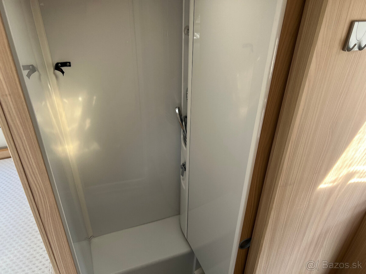 Obytné auto Burstner Lyseo A 700-6 osob, odp. DPH - 12