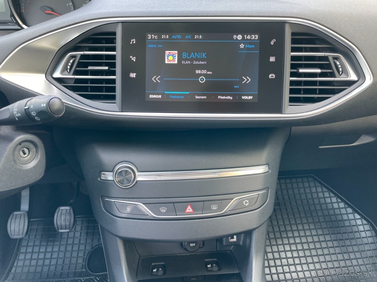 Peugeot 308 Com. II 1.5HDi ČR 1.maj. - 12