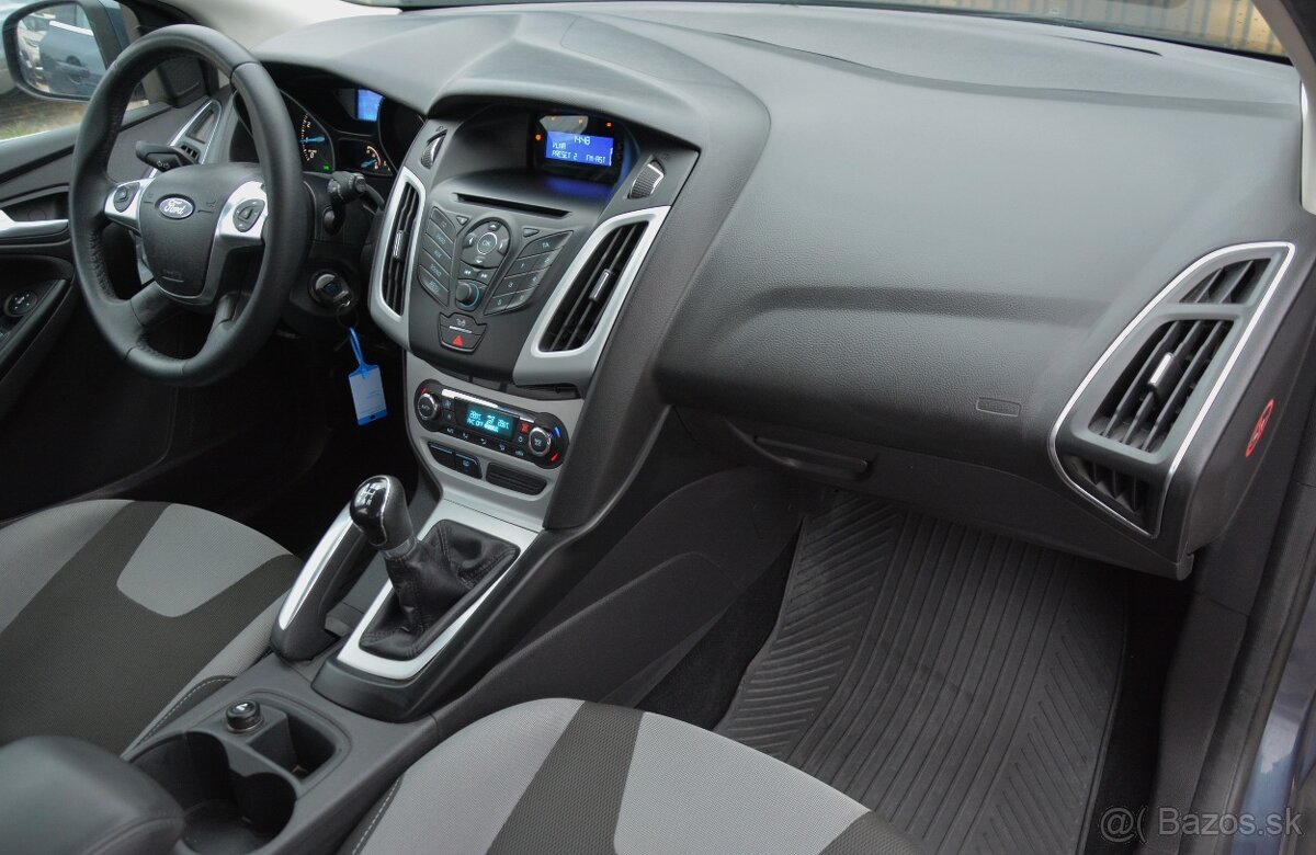 Ford Focus Array 1.60 SR voz - 12