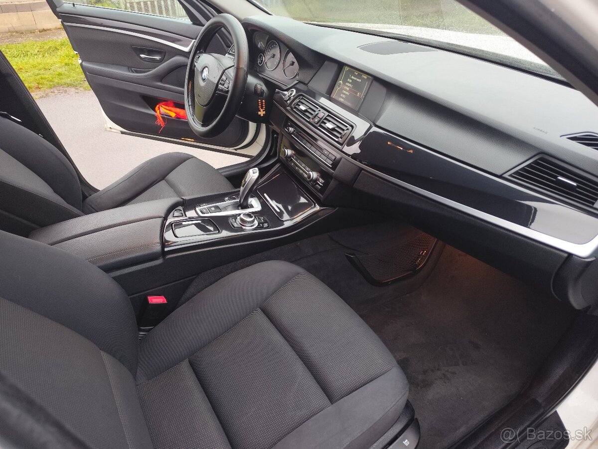 Predám BMW 520D COMBI F10/F11 - 12