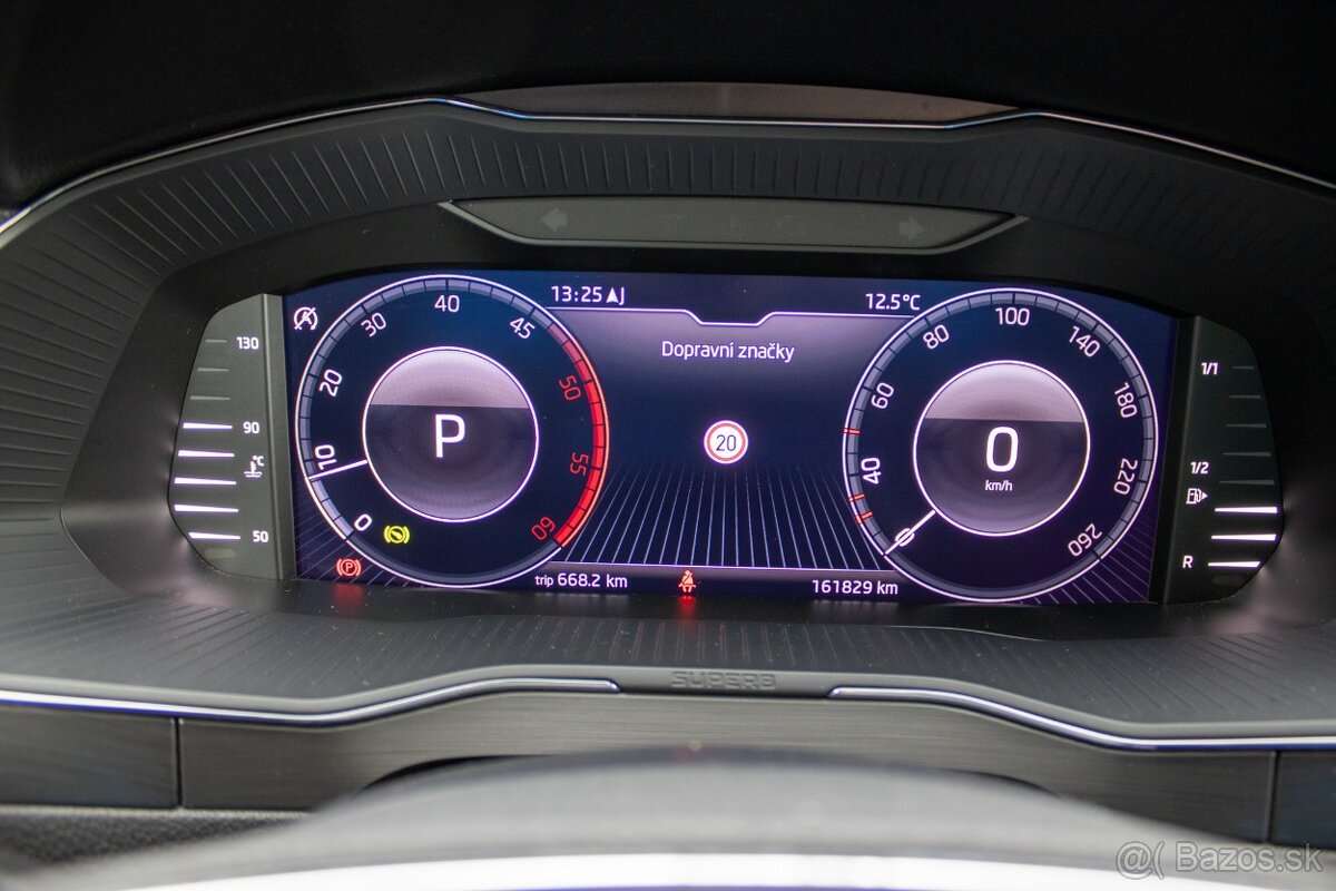 Škoda Superb Combi - 12