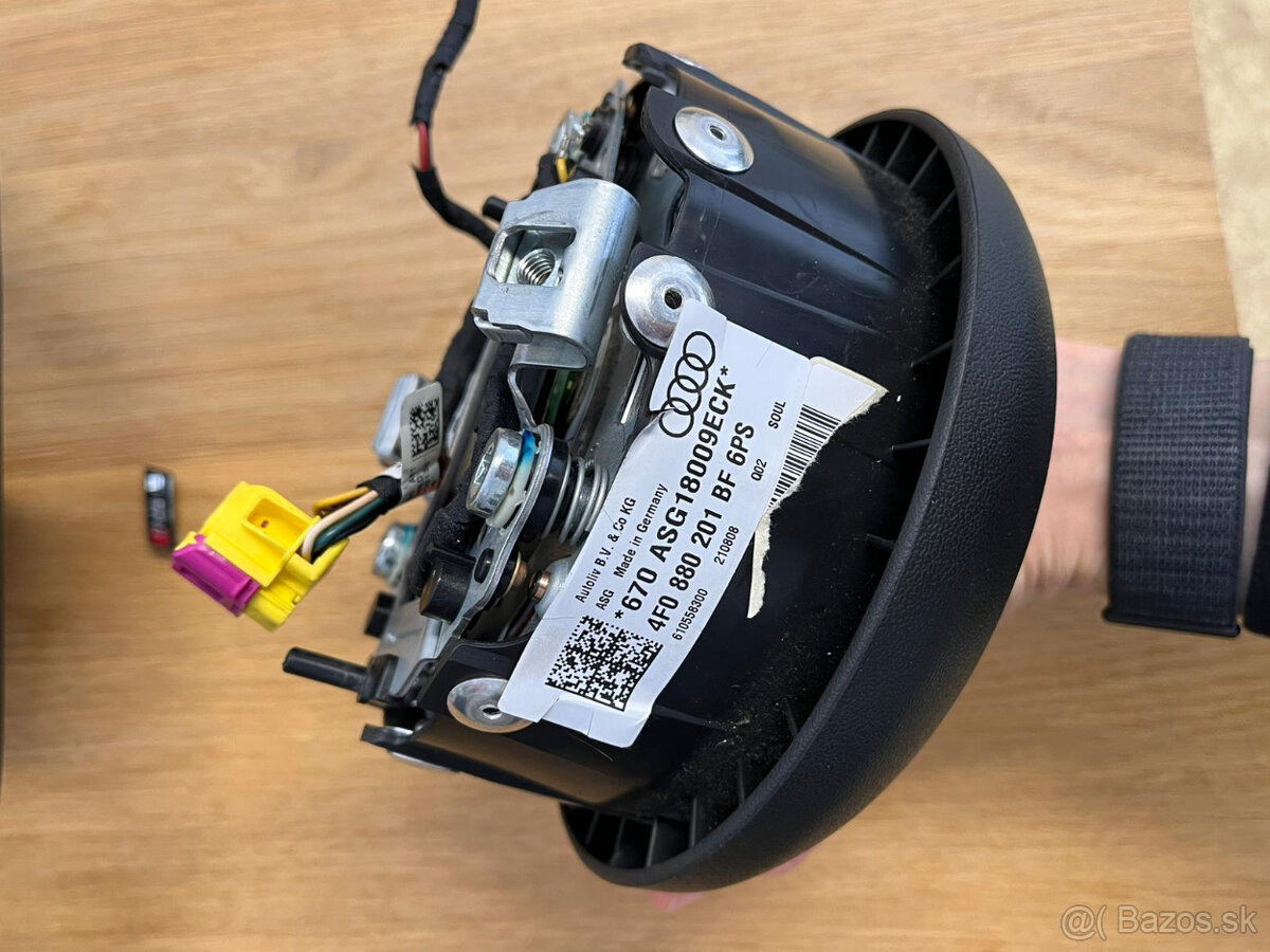 Audi RS6 4F - volant - 12