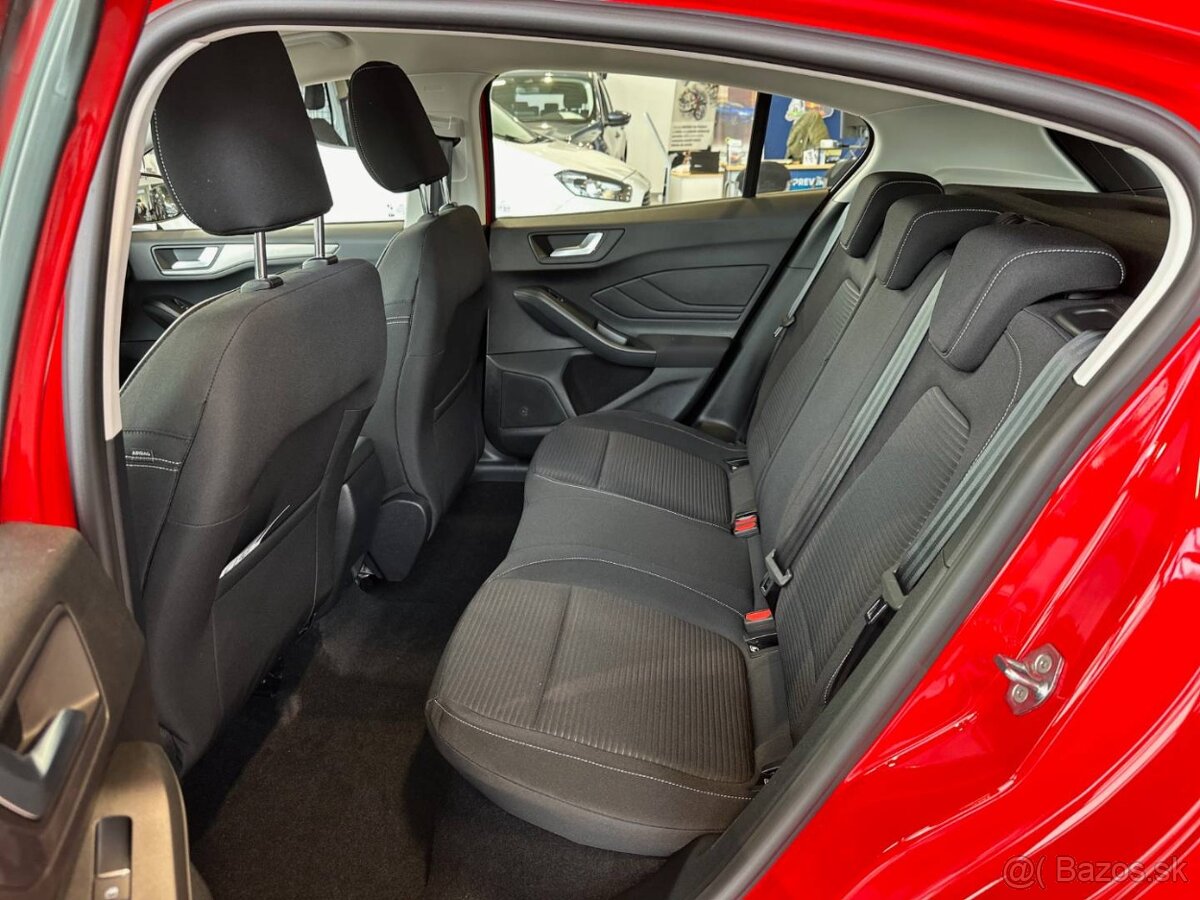 Ford Focus 1.0 EcoBoost Trendy - 12