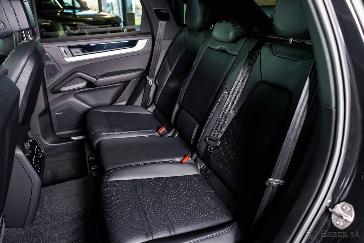 Porsche Cayenne 3.0 V6 - 12