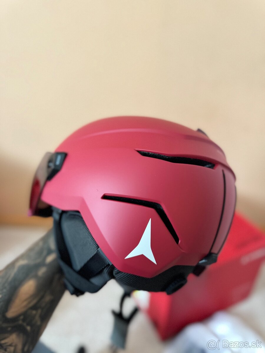 Predám KOMPLETNÚ lyžiarsku výbavu ATOMIC + LEKI - 12