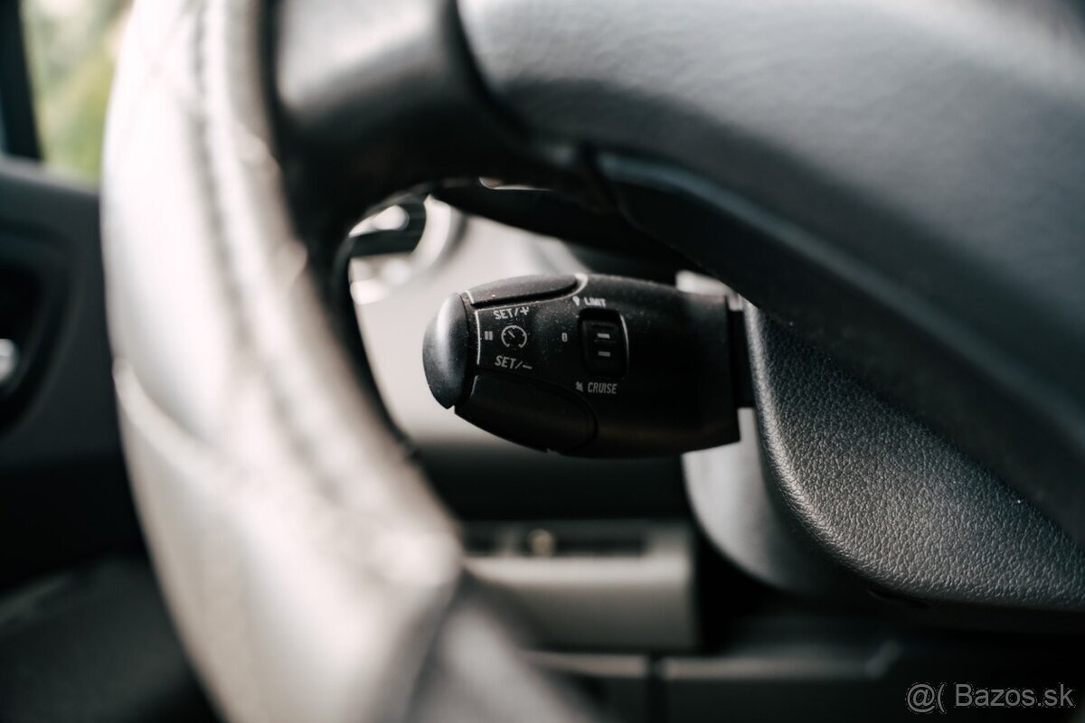 Peugeot 3008 1.6 e-HDi AT6 - 12