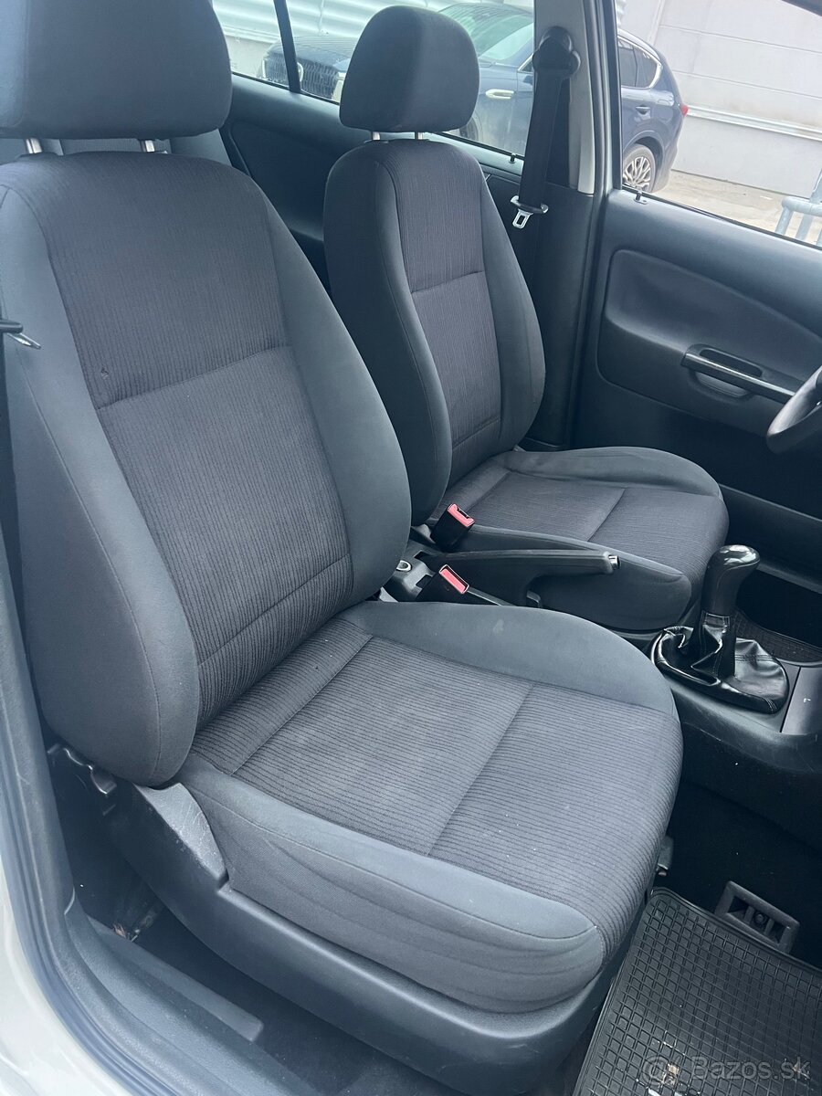 Škoda Octavia 1.9TDi 74kW r2010 - 12