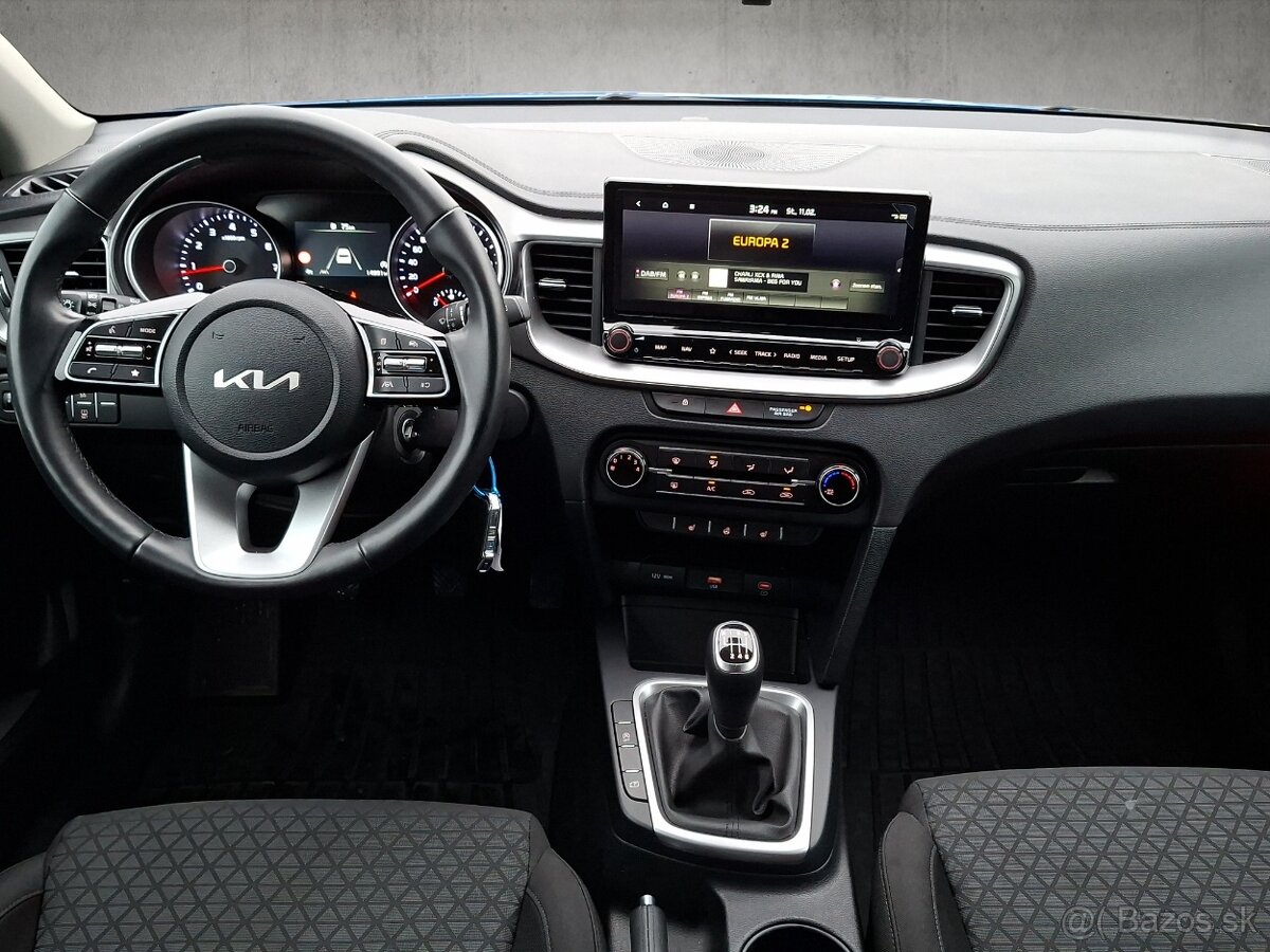 Kia CEED SW 1,5 T-GDi M6 SILVER+SILVER PACK 103kW/140k - 12