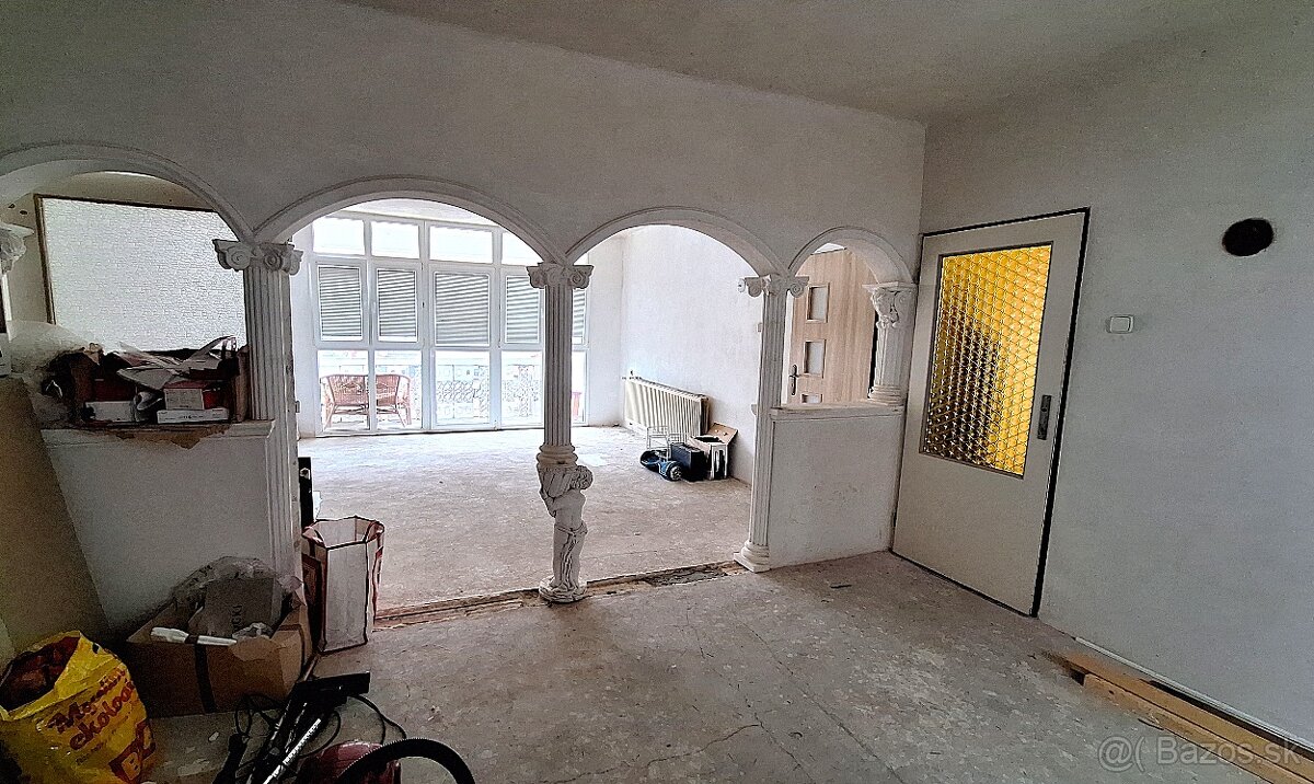 Rodinný dom, 2 kúpeľne, kúrenie, čiastočná rekonštrukcia - 12