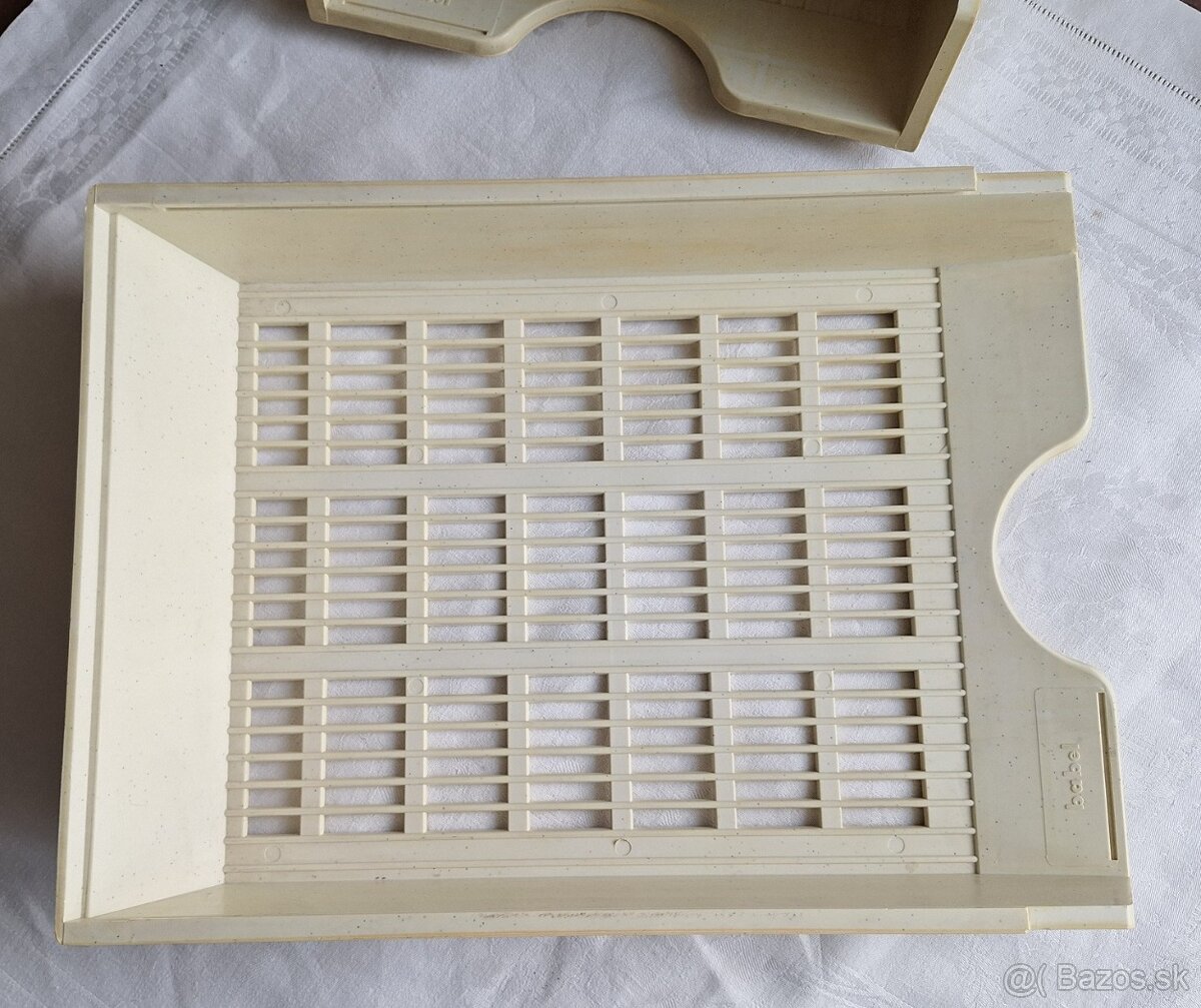 Odkladače na papiere plastové.. - 12