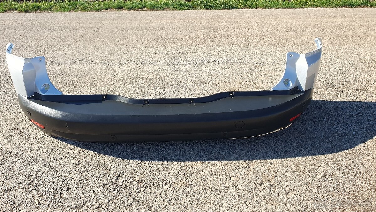 Zadný nárazník na Ford S-Max 2010-2014 - 12