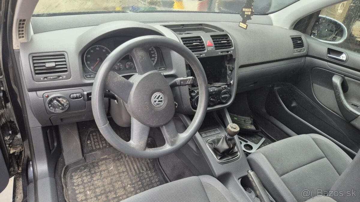 Volkswagen Golf V 1,4i 66kw - 12
